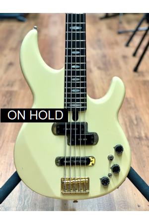 Yamaha BB5000 Cream White (1987) Yamaha BB5000 Cream White (1987)